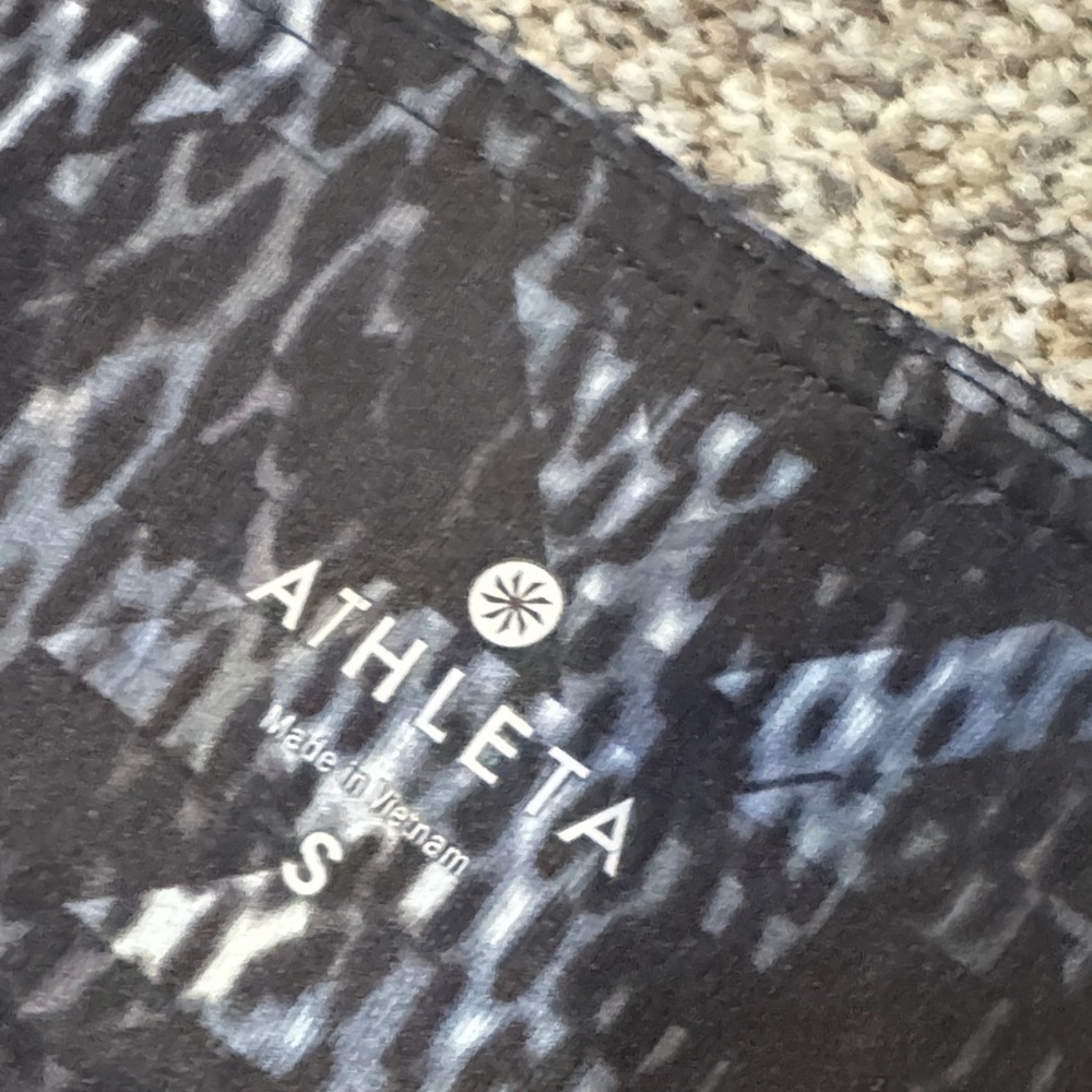 Athleta Women's Leggings Set - Black Pattern, Gray, and Floral - Picture 12 of 16